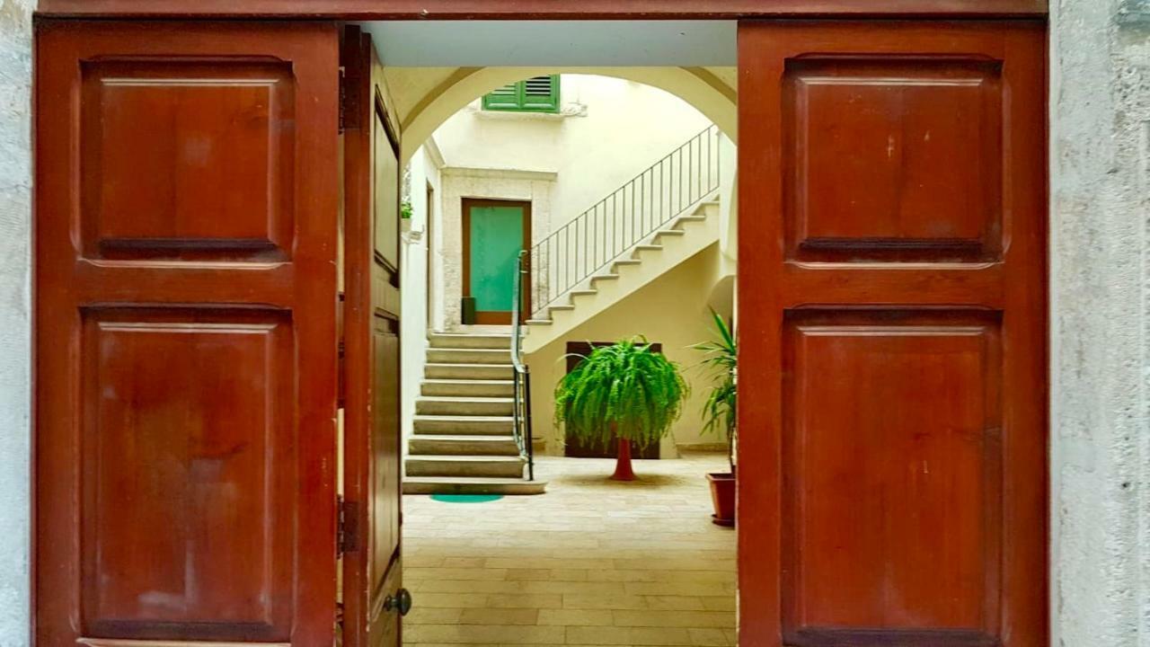 More Apartments Il Ferrarese 3 Bari Ngoại thất bức ảnh